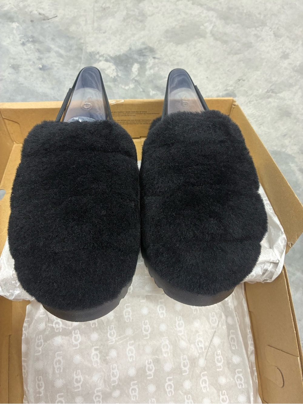 UGG Super Fluff Slipper Women's Black Fluffy Slingback Slippers Size 9
